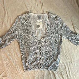 Thin Cardigan Small Cheetah print 3/4 sleevese NWT Med